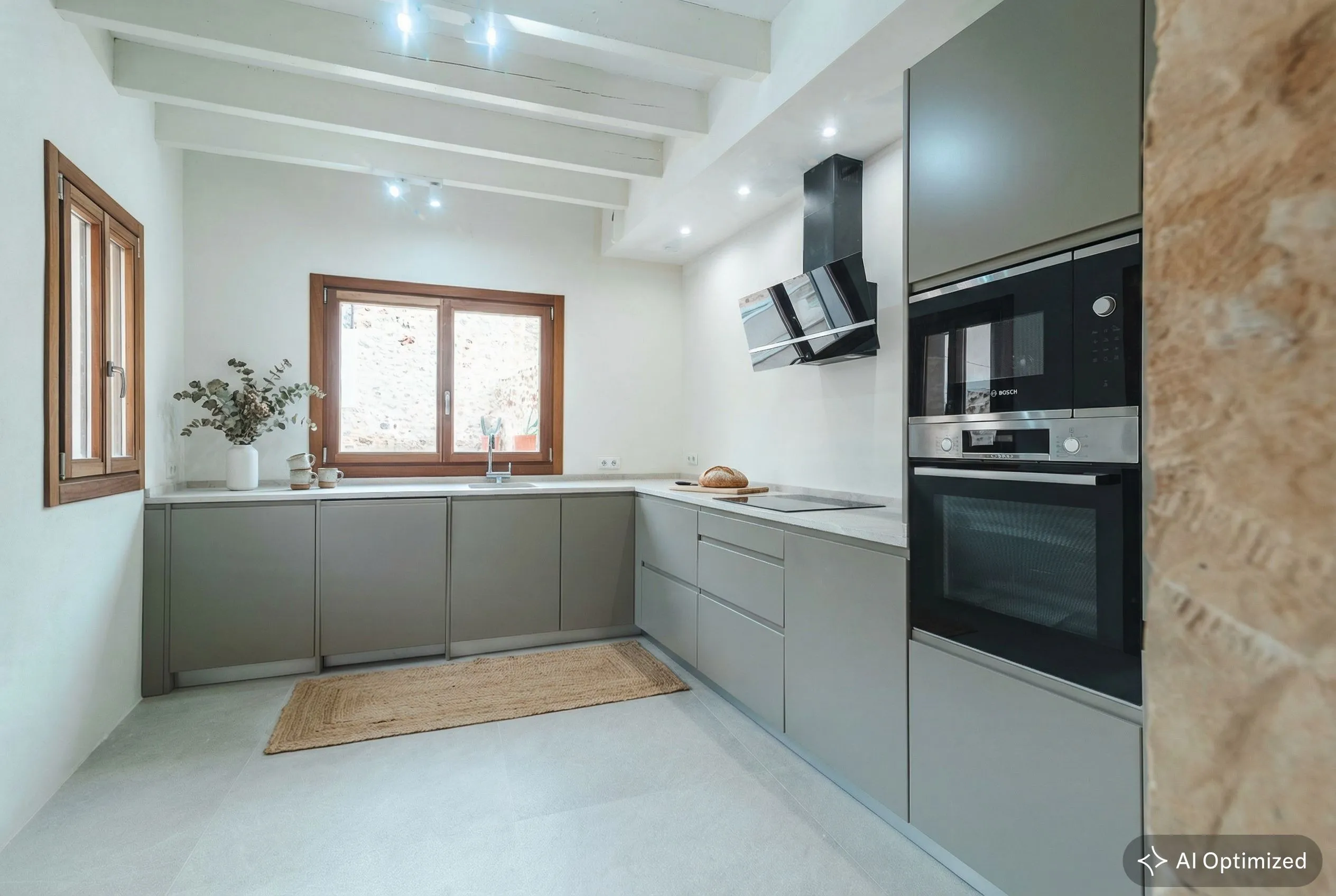 Beautiful renovated townhouse with pool-7