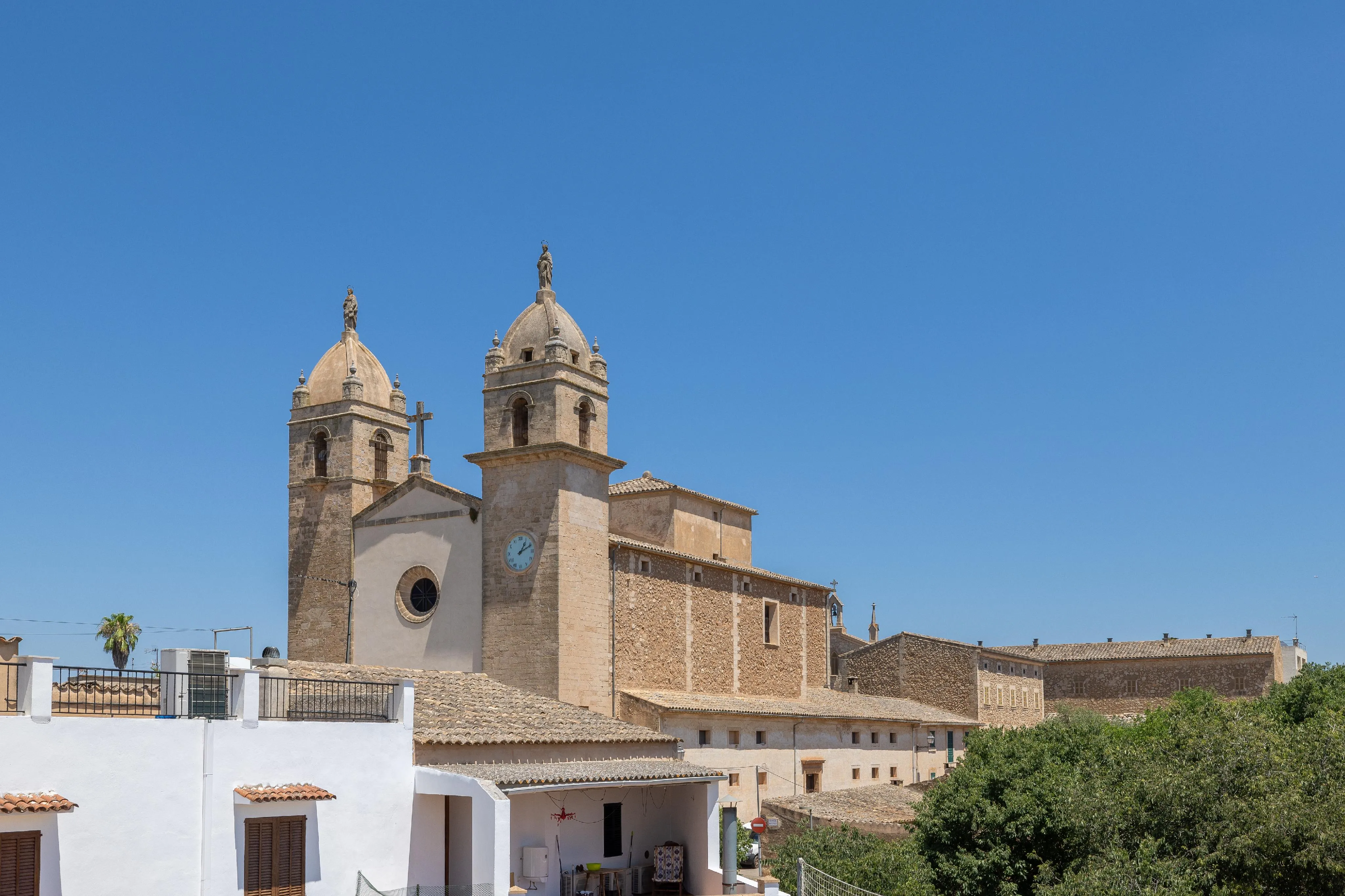 Beautiful renovated townhouse with pool-14