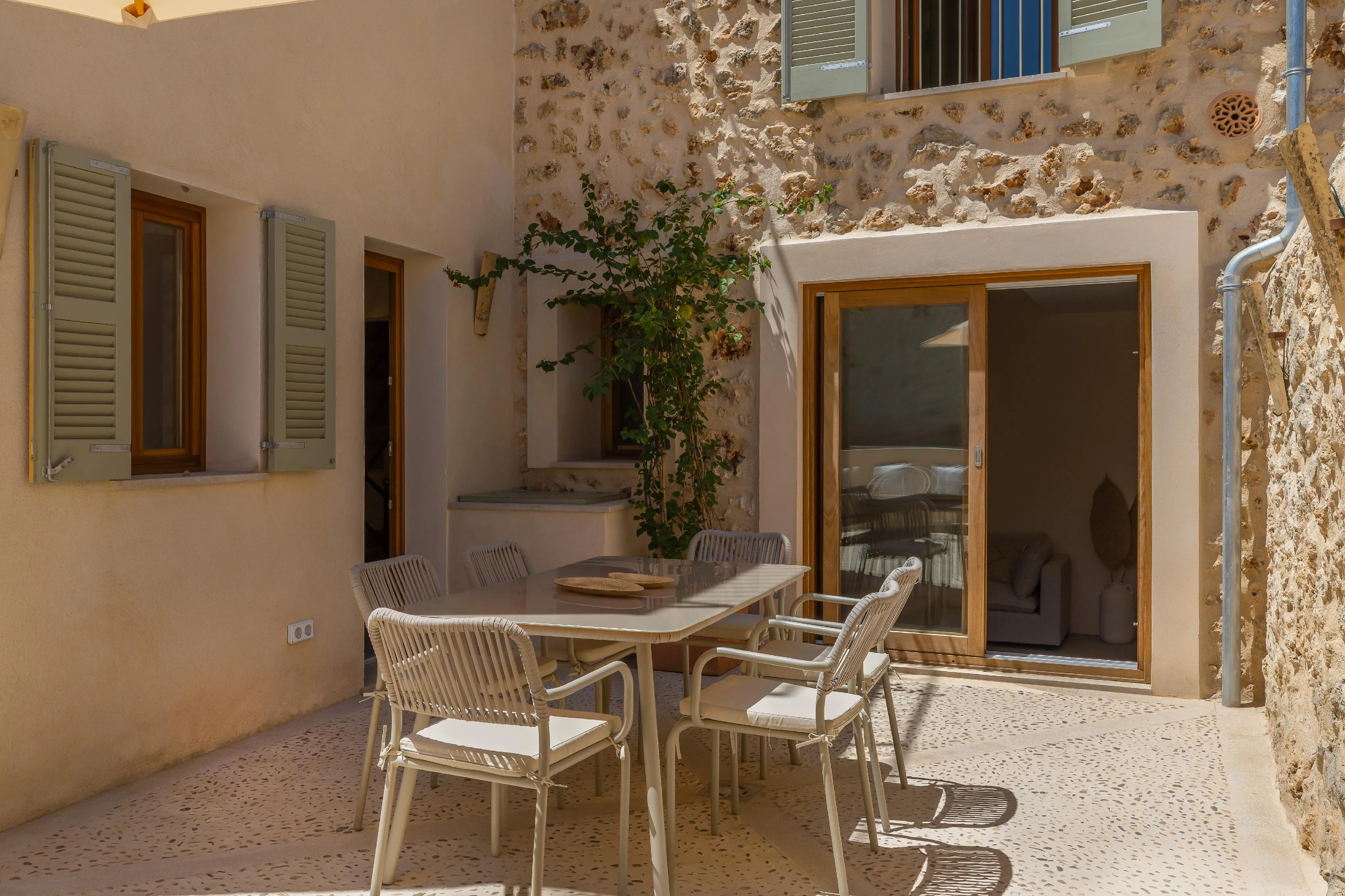 Beautiful renovated townhouse with pool-2