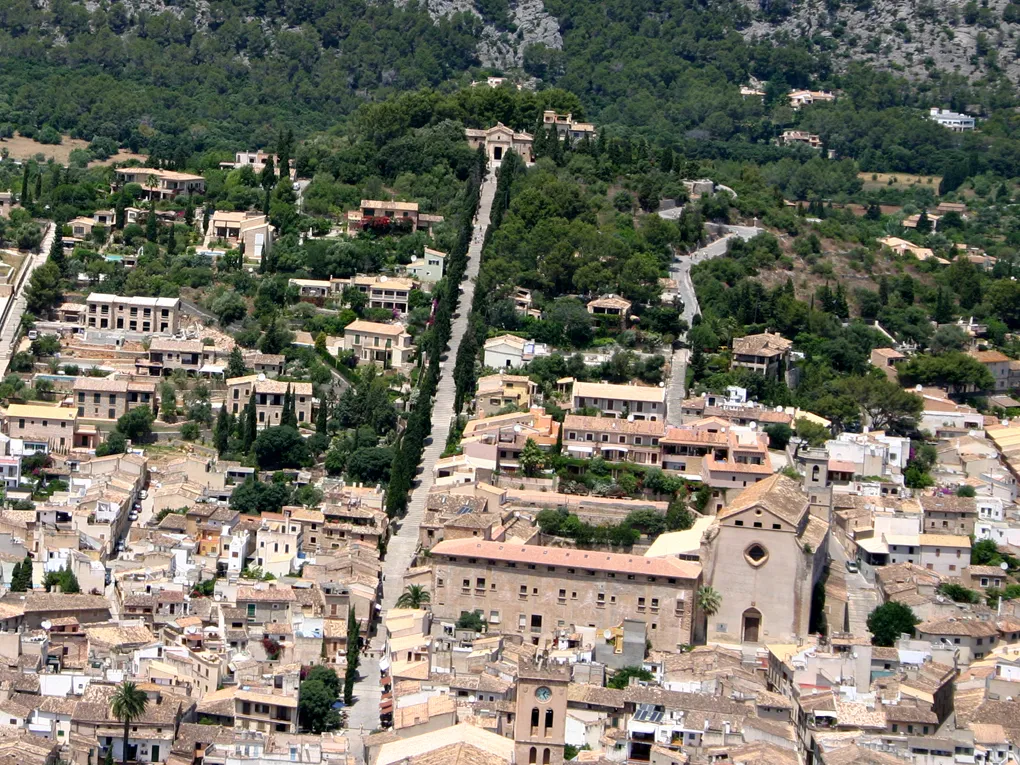 Superb building plot with sea views-3