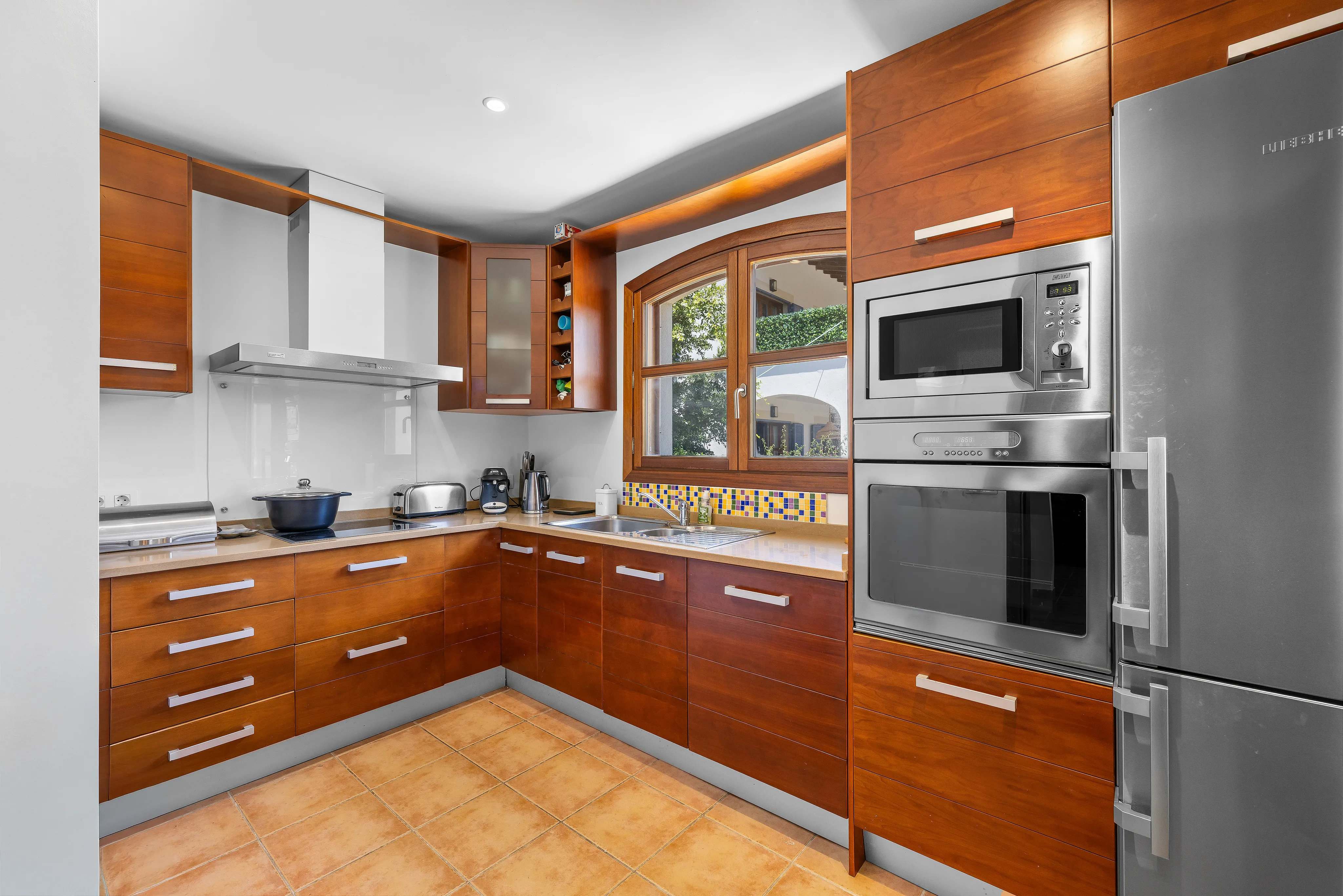 Harbour view apartment within walking distance to the yacht marina-6