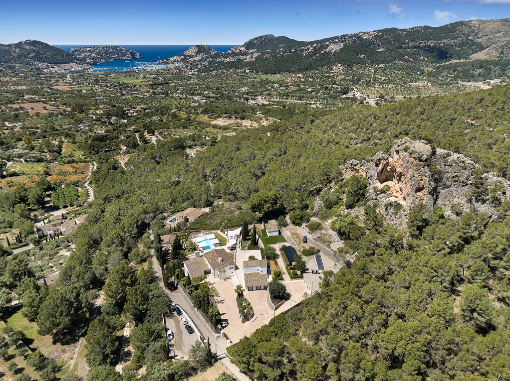 Exclusive Finca Estate with harbour views-17