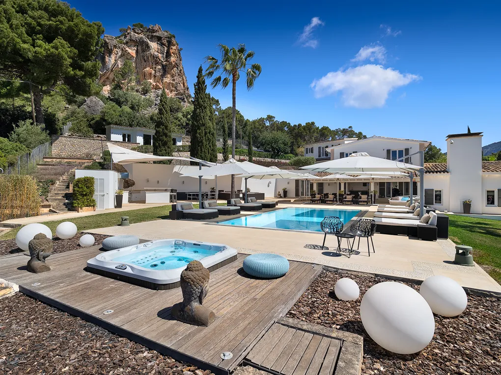 Exklusives Finca-Anwesen mit Hafenblick-9