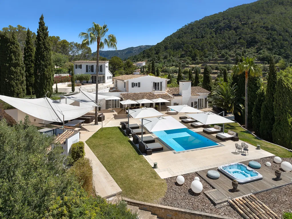 Exclusive Finca Estate with harbour views-1