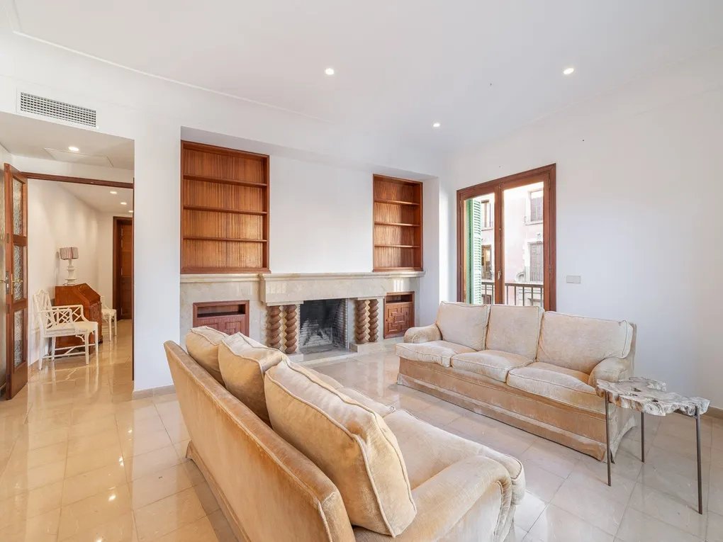 Apartamento luminoso con ascensor en el corazón del centro-1