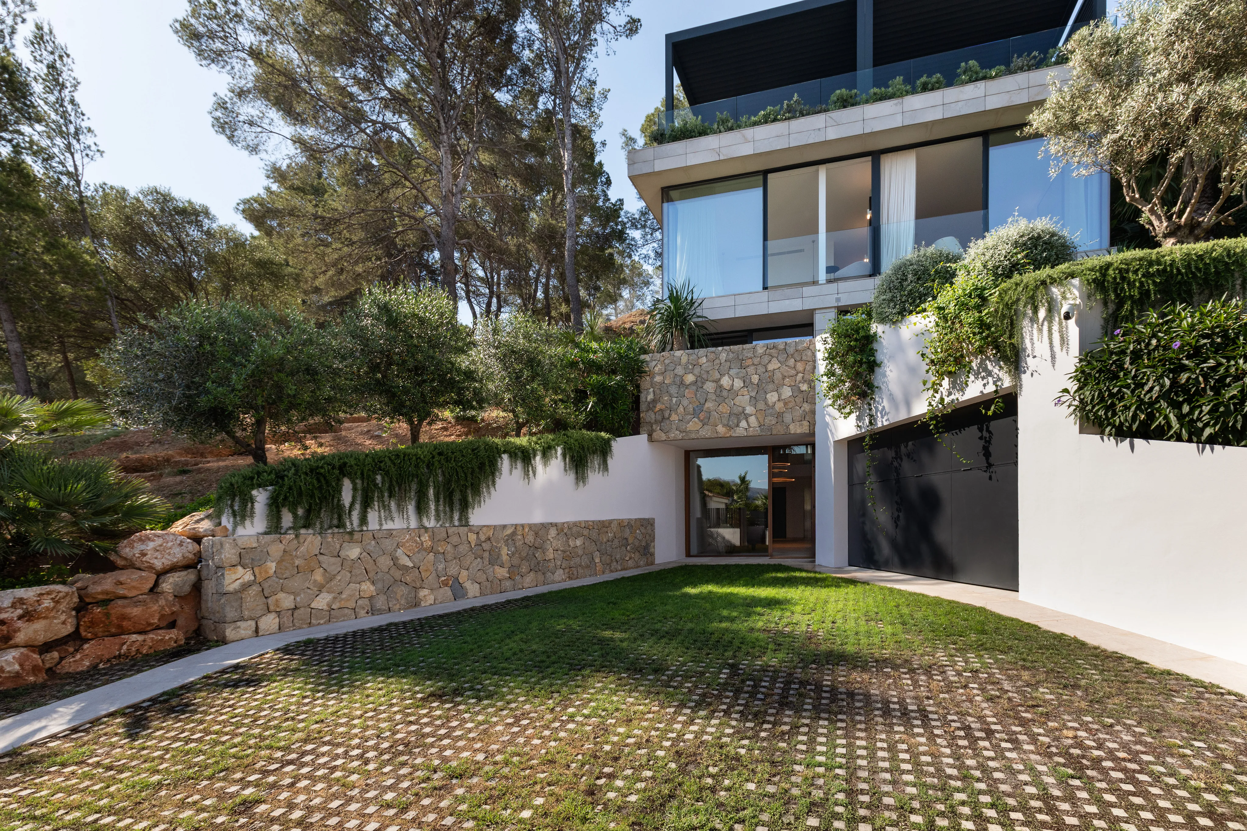 Una vila moderna de nova construcció a Port Andratx amb vistes al port-25