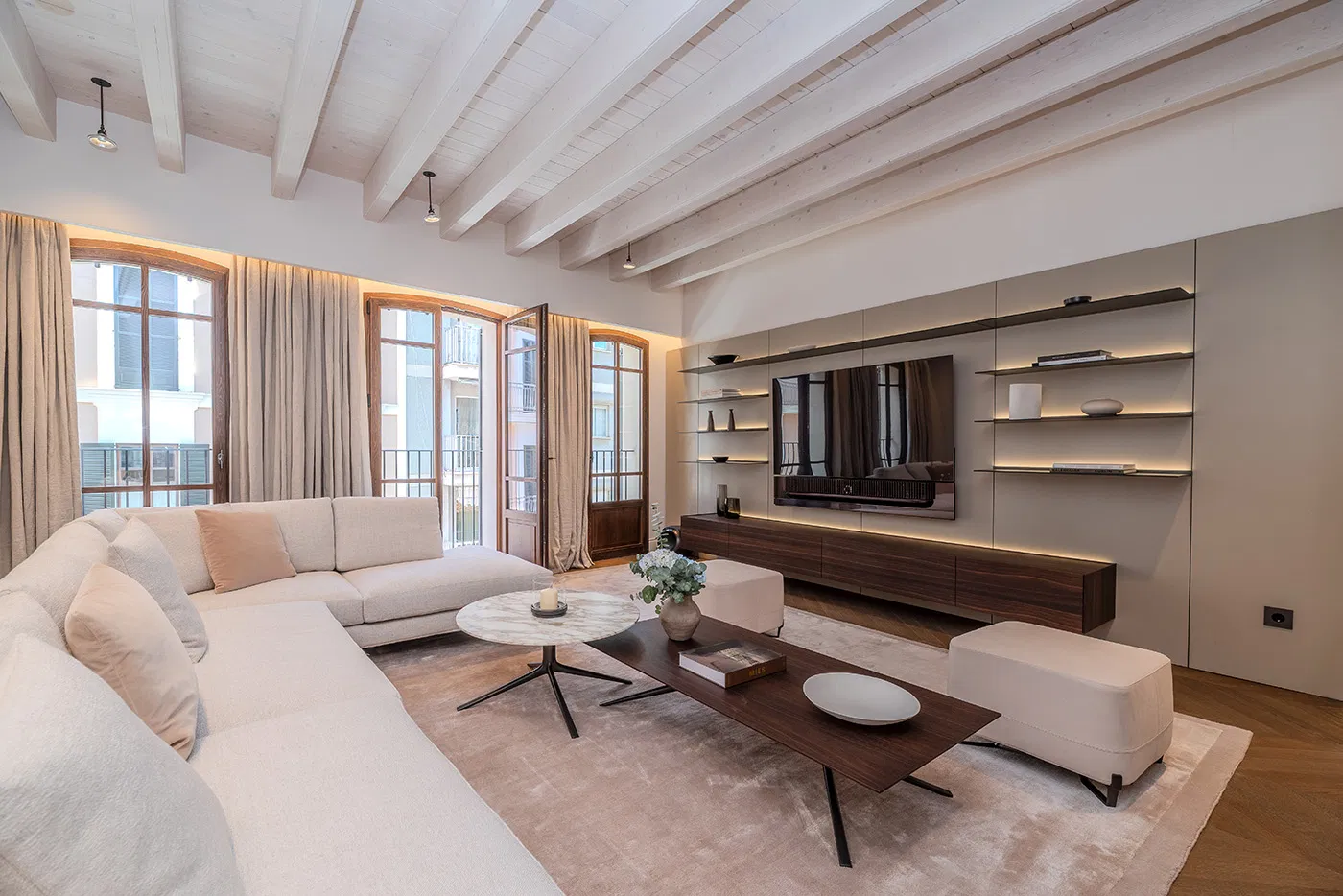 Raimundo Townhouse: Uitzonderlijk nieuwbouwhuis met terras, zwembad, garage en wijnkelder-2