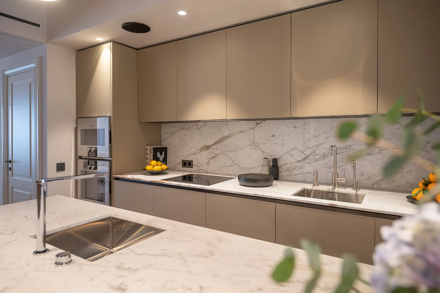 Raimundo Townhouse - nyt byhus med terrasse, pool, garage og vinkælder-8