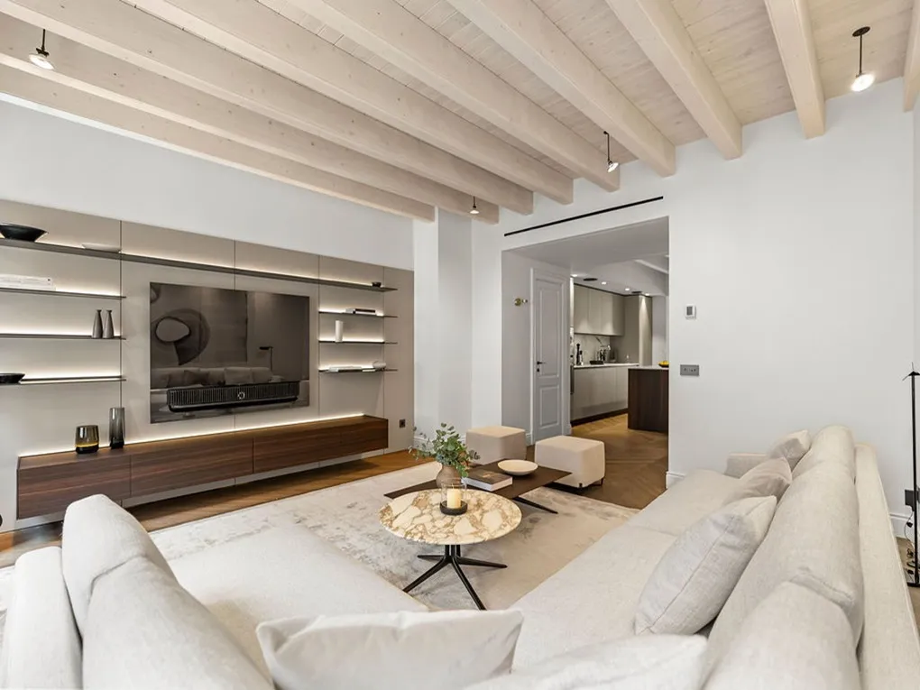 Raimundo Townhouse -new townhouse with terrace, pool, garage & wine cellar-6