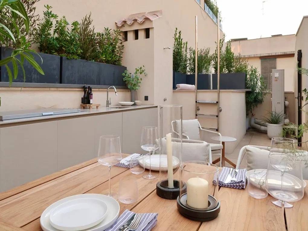 Raimundo Townhouse - nyt byhus med terrasse, pool, garage og vinkælder-5