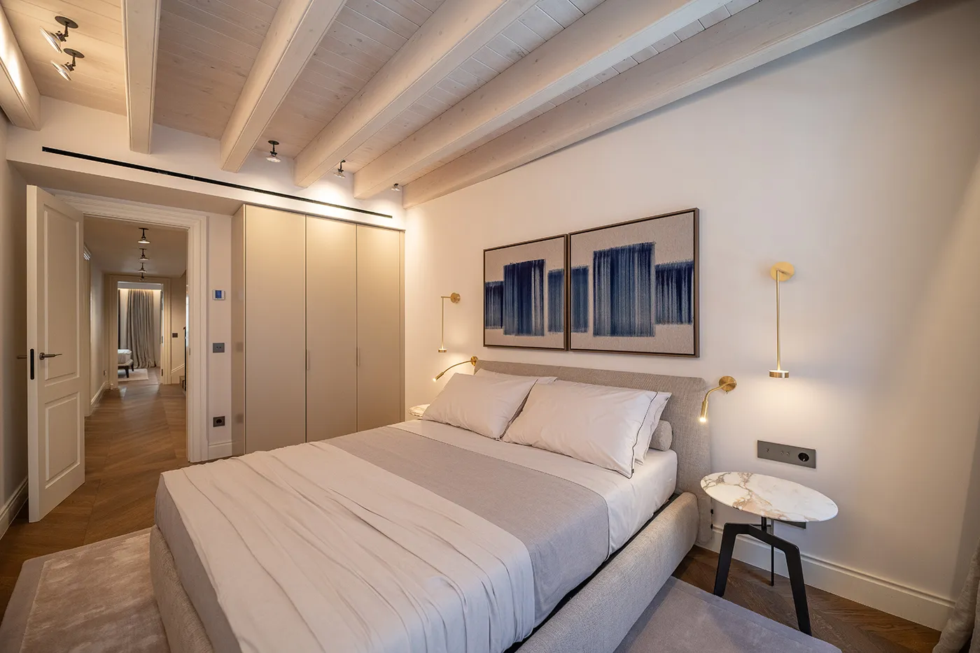 Raimundo Townhouse - nyt byhus med terrasse, pool, garage og vinkælder-12