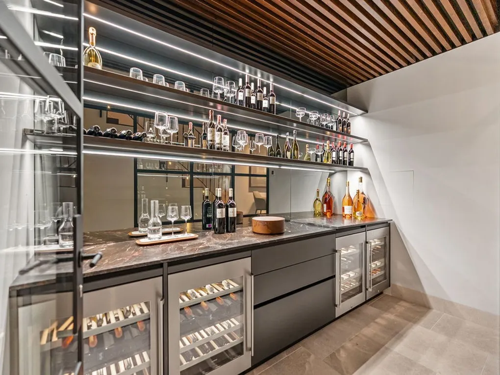 Raimundo Townhouse -new townhouse with terrace, pool, garage & wine cellar-14