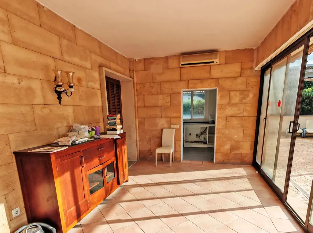 Te renoveren mediterrane villa met ETV-5