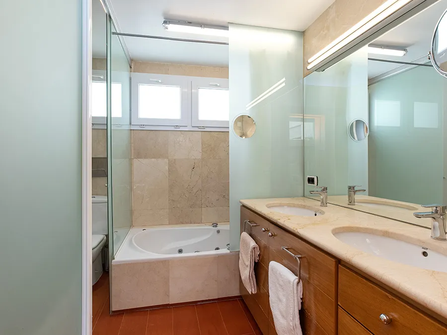 Attico unico con vista sul mare a Bonanova-9