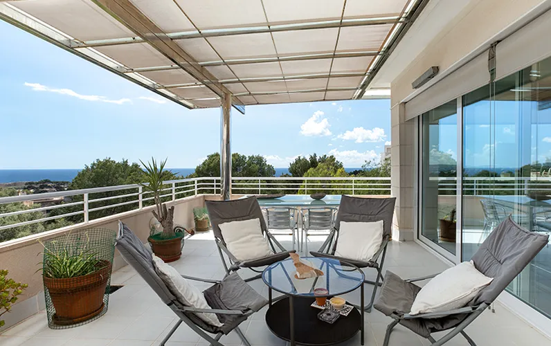 Unique penthouse with sea views in Bonanova