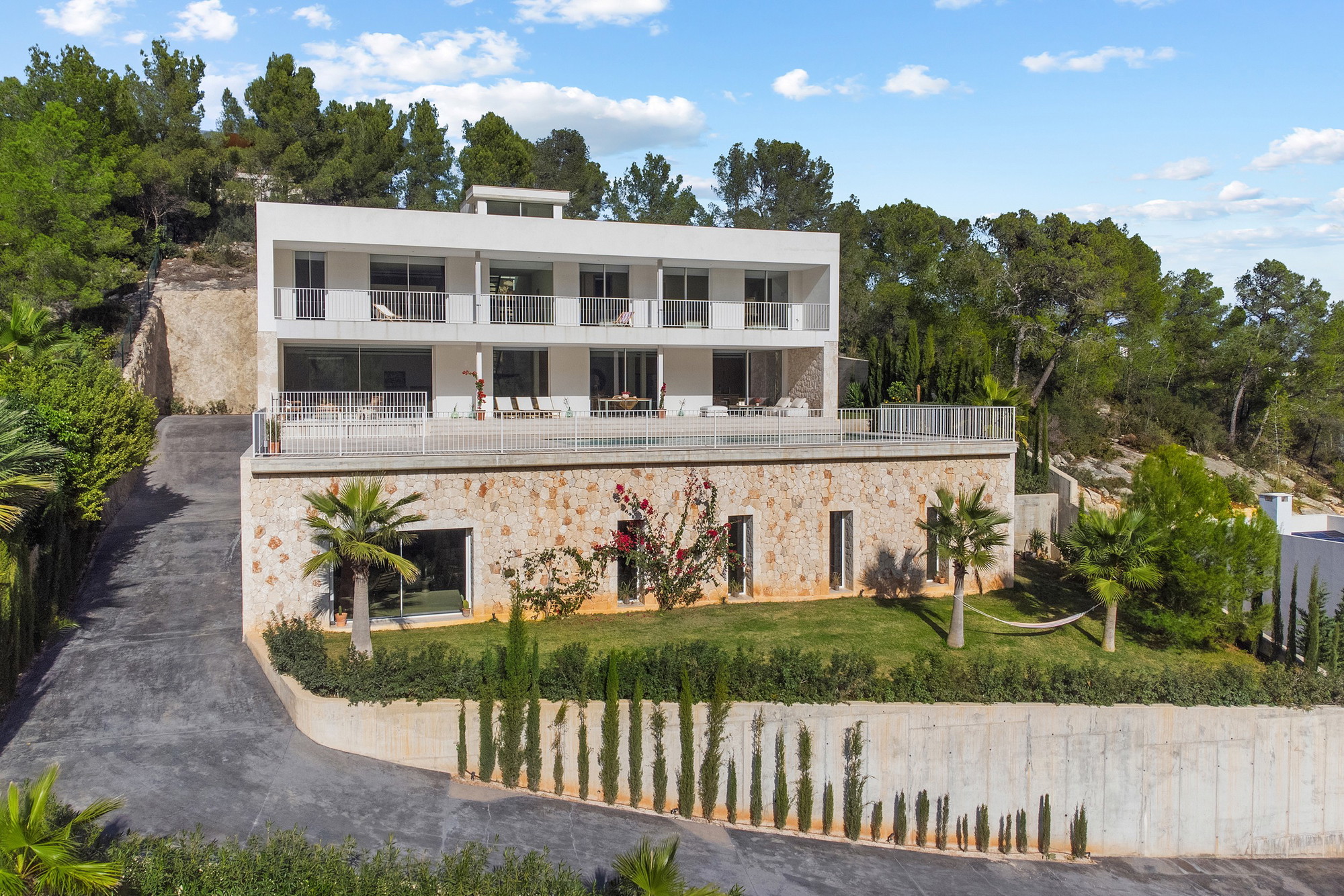 Luxury villa in Son Vida with stunning mountain views-15