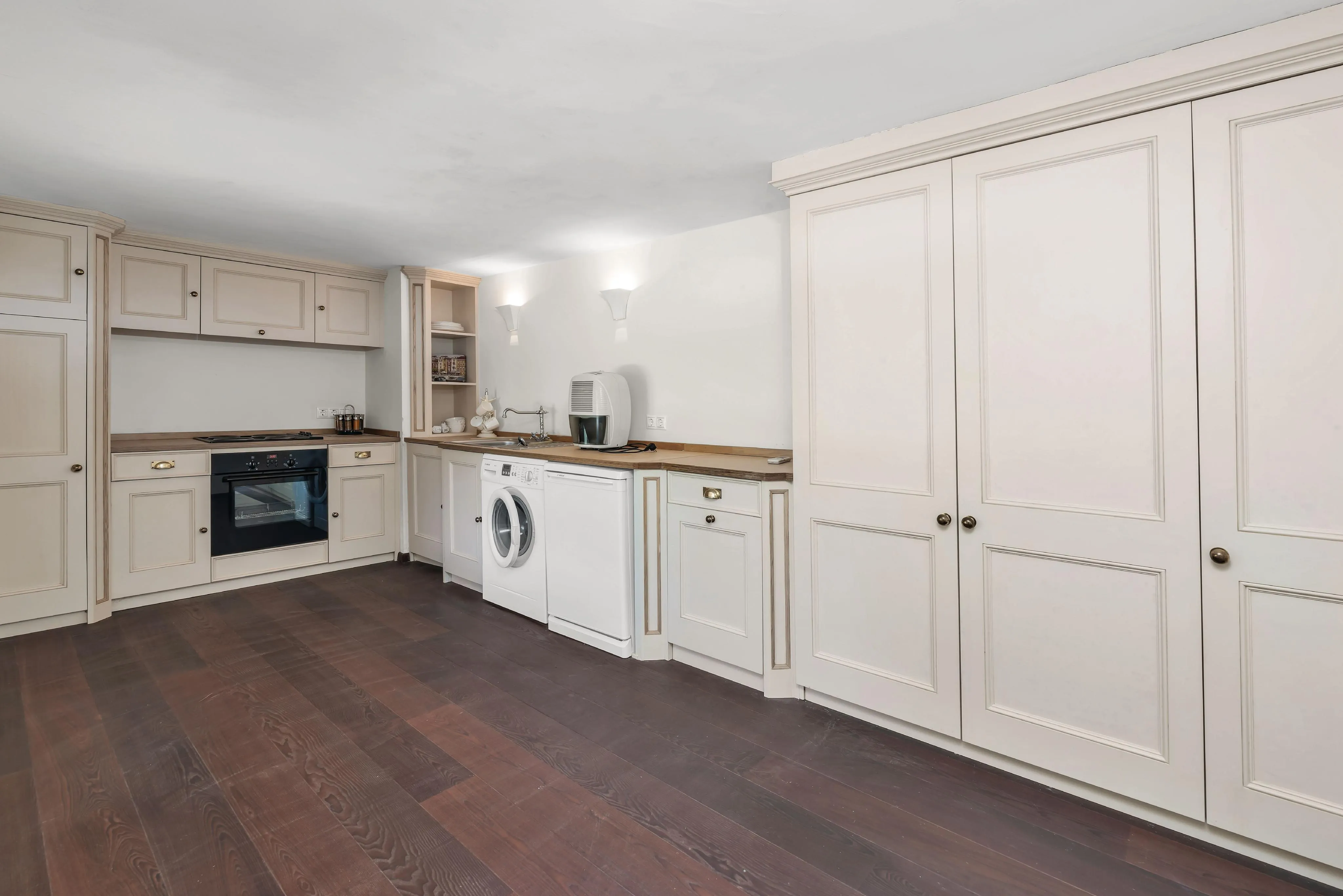 Villa med utsikt över hamnen och godkänt nybyggnadsprojekt-29