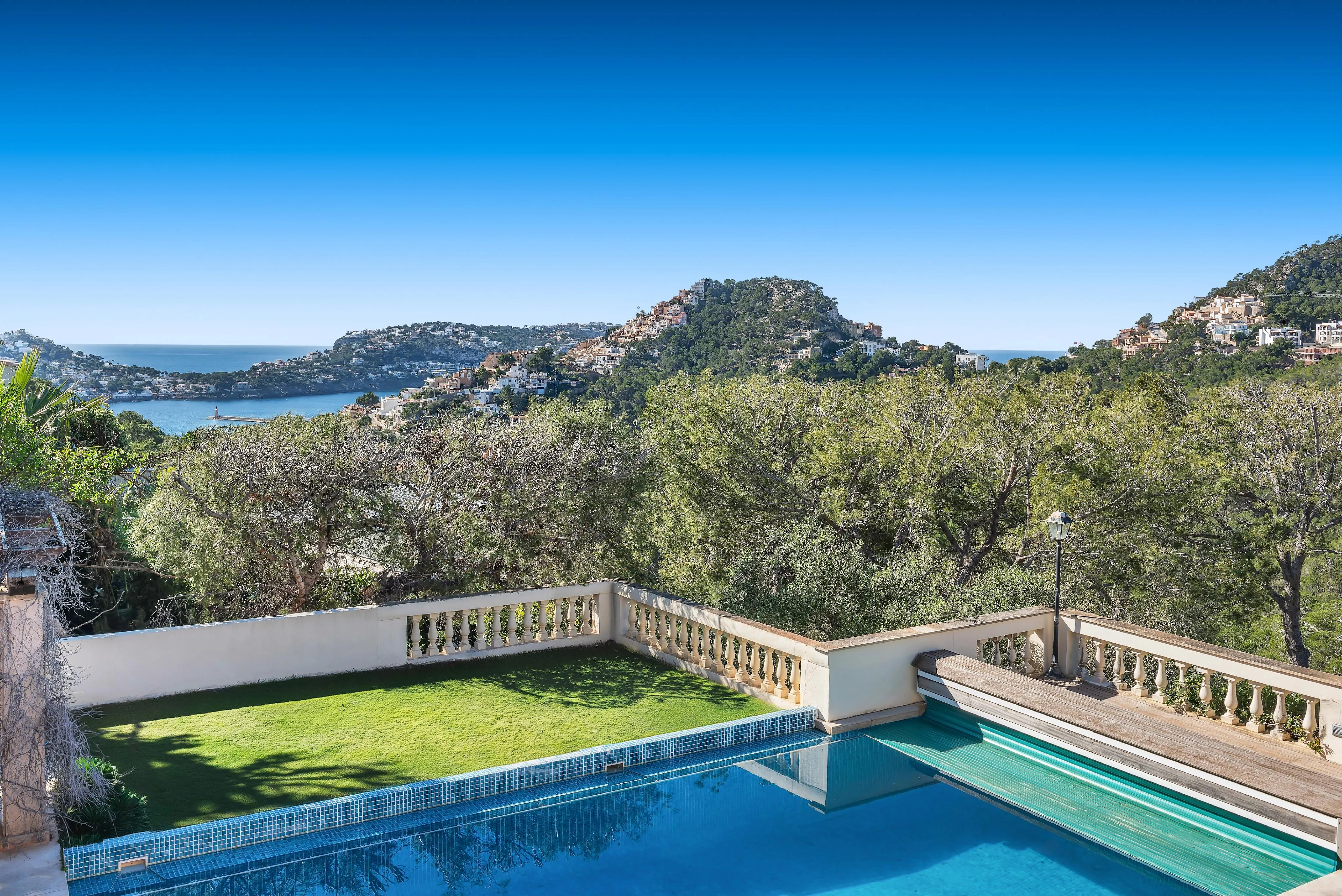 Vila amb vista al port i projecte aprovat per a un nou habitatge-21