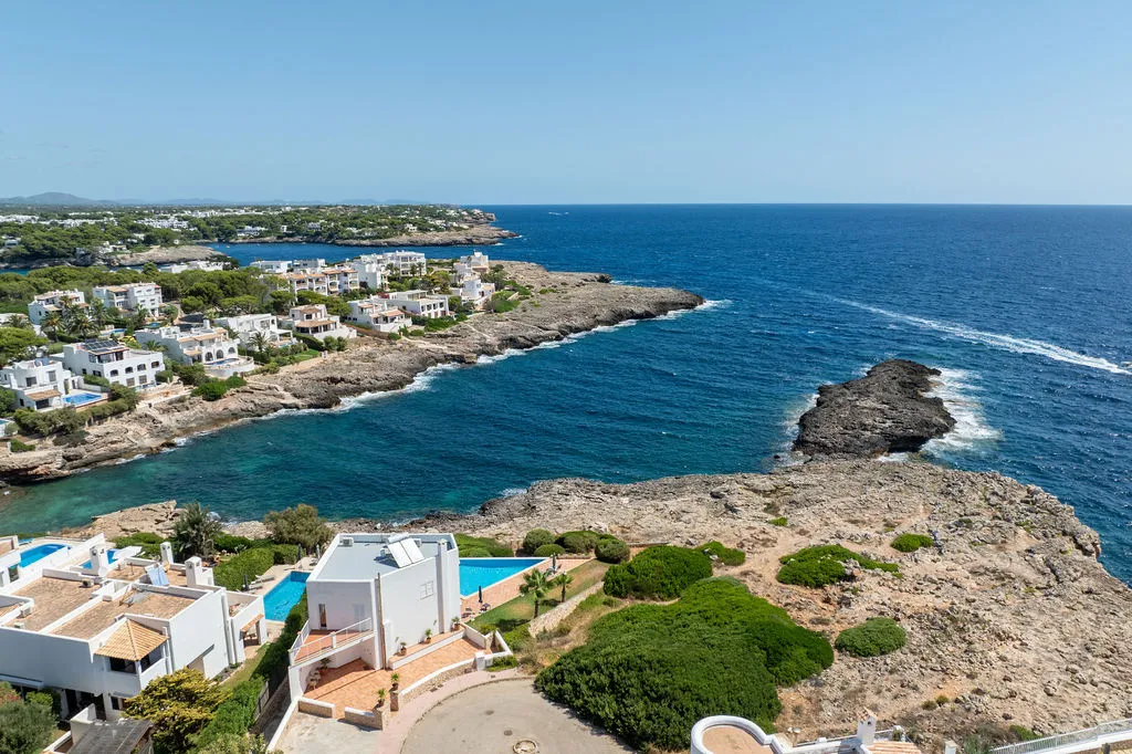 Terreno edificable en primera línea de mar-8