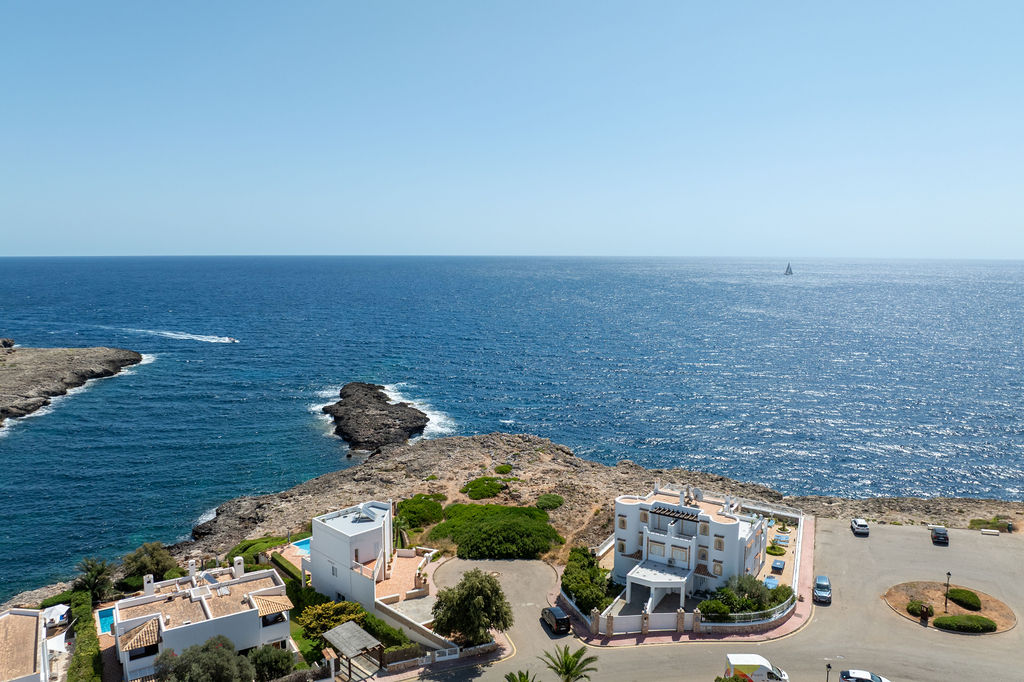 Terreno edificable en primera línea de mar-9