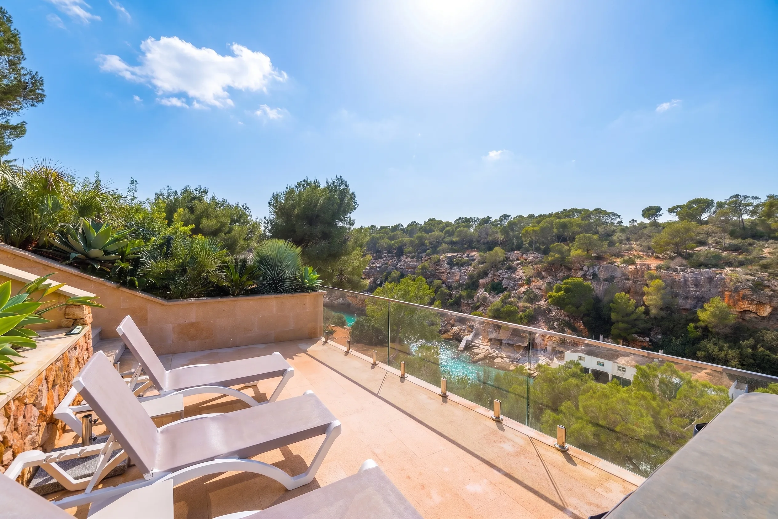 Beautiful semi-detached villa with Sea Views and ETV License-15