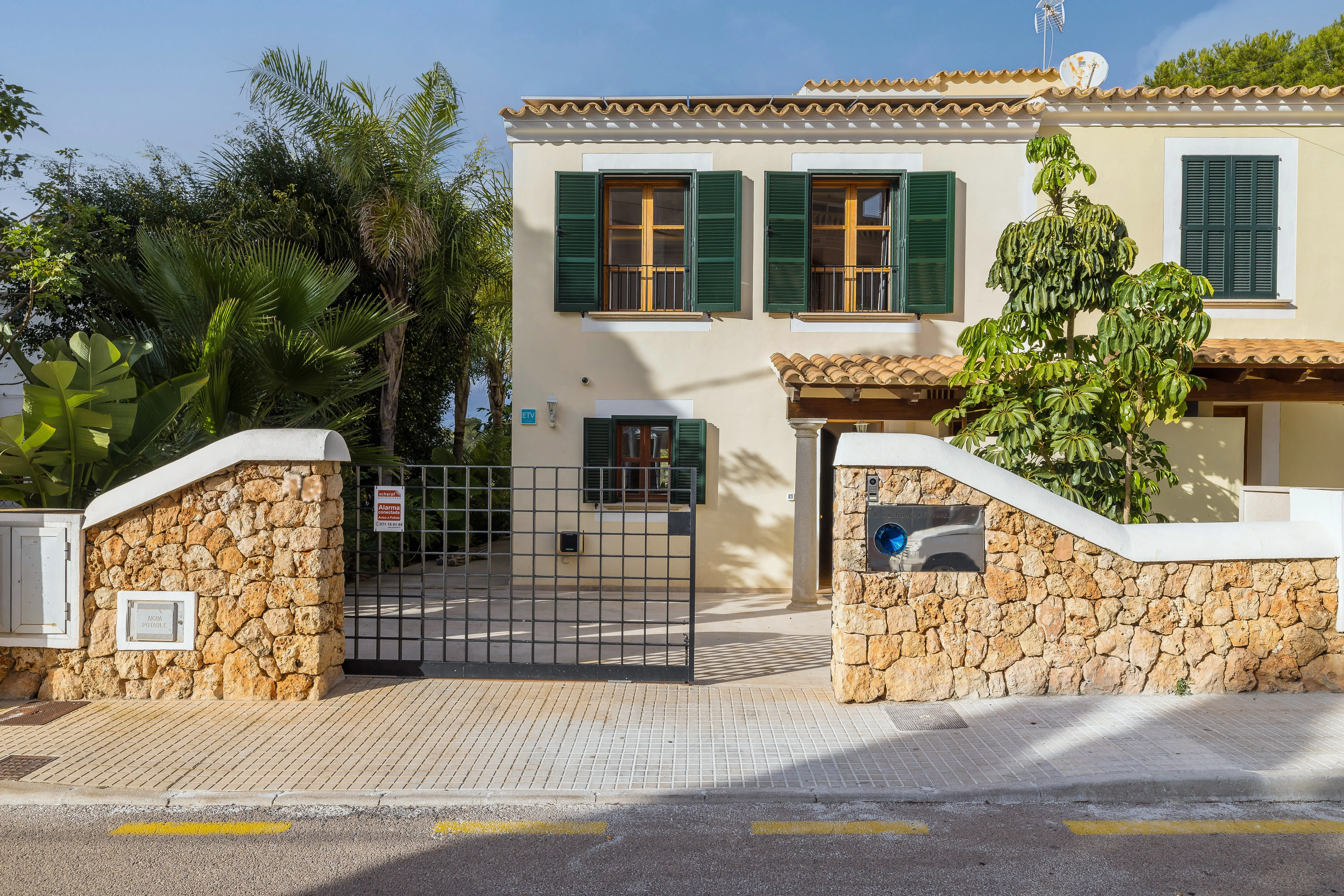 Preuós xalet amb vista al mar i ETV-17