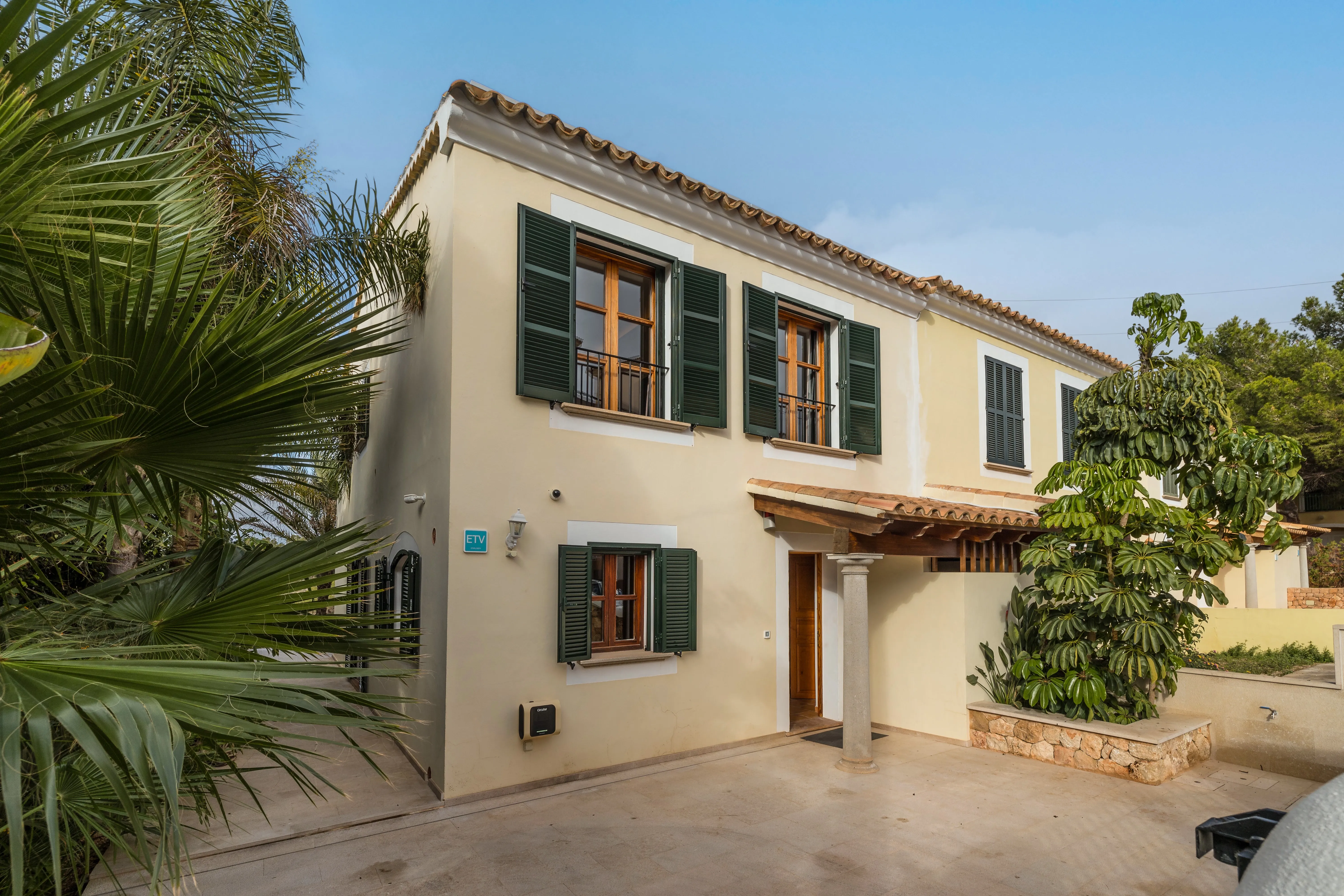 Preuós xalet amb vista al mar i ETV-16