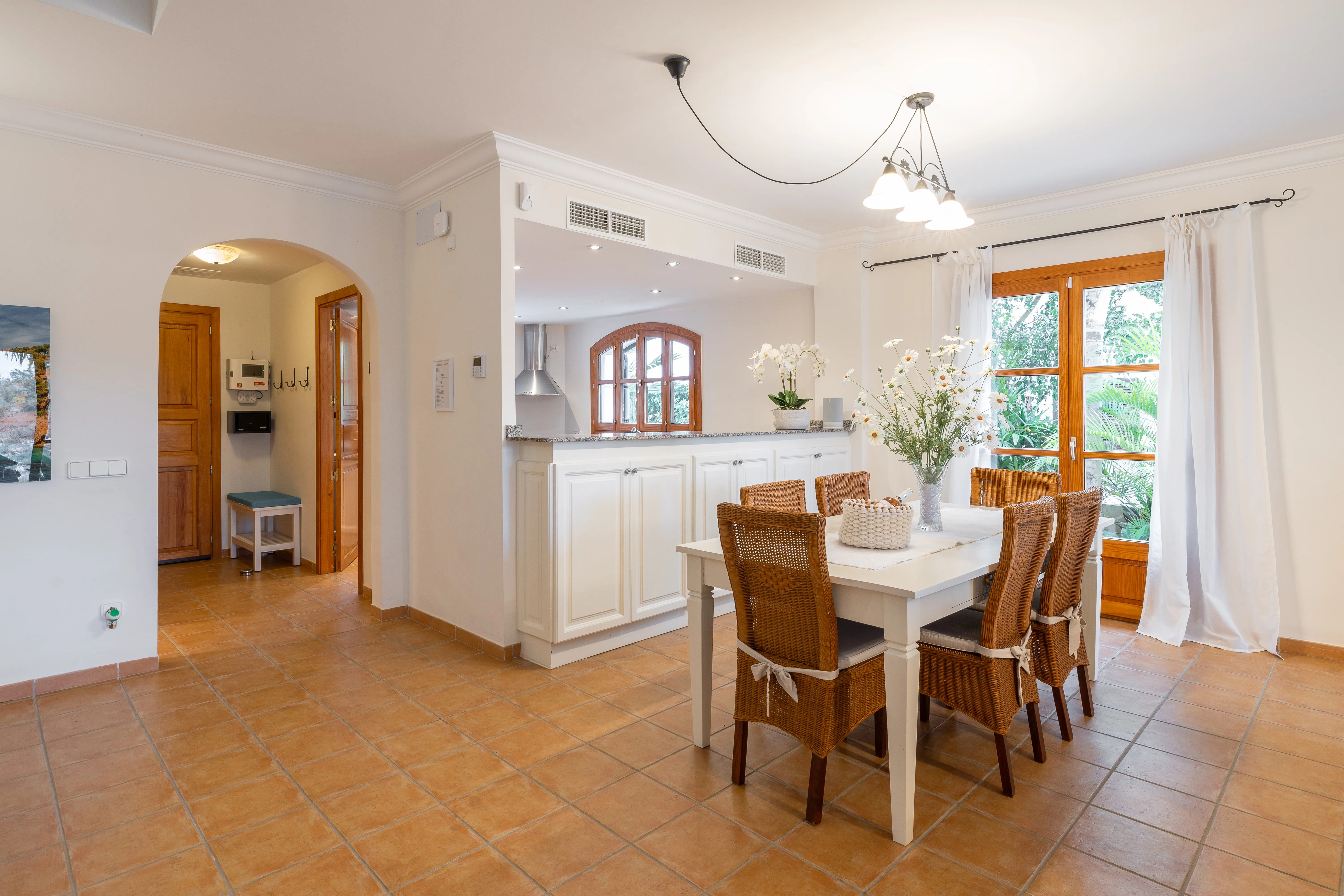 Preuós xalet amb vista al mar i ETV-4