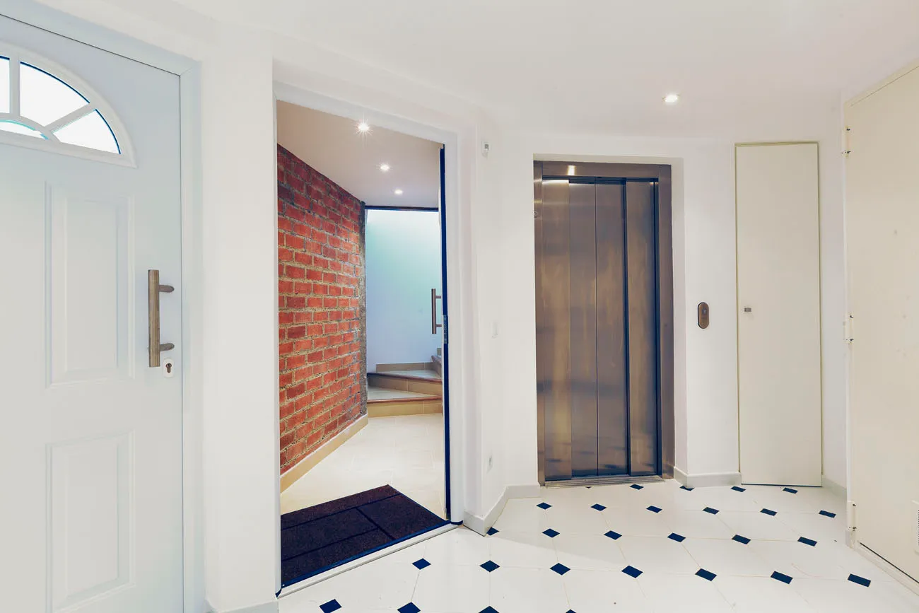 Exclusive and very quiet apartment close to Paseo Borne-8