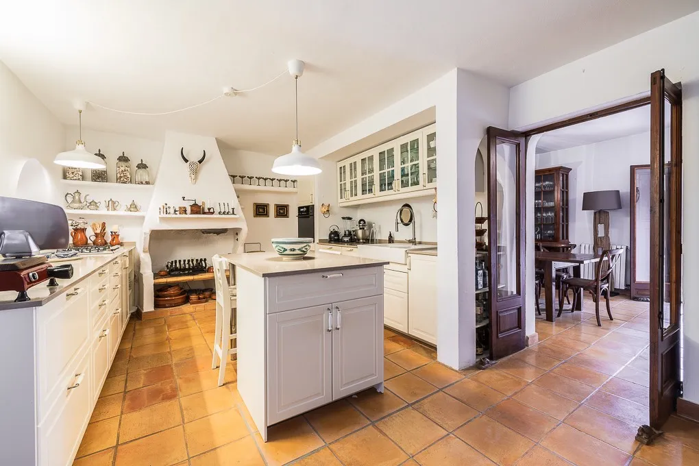 Beautiful finca with a wonderful garden-6