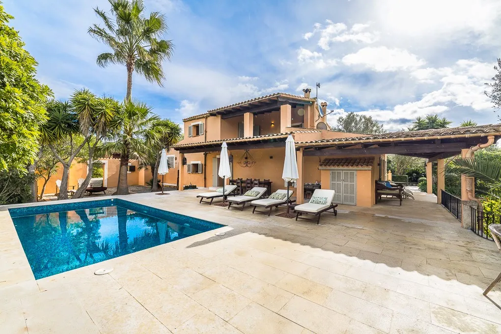 Beautiful finca with a wonderful garden-1