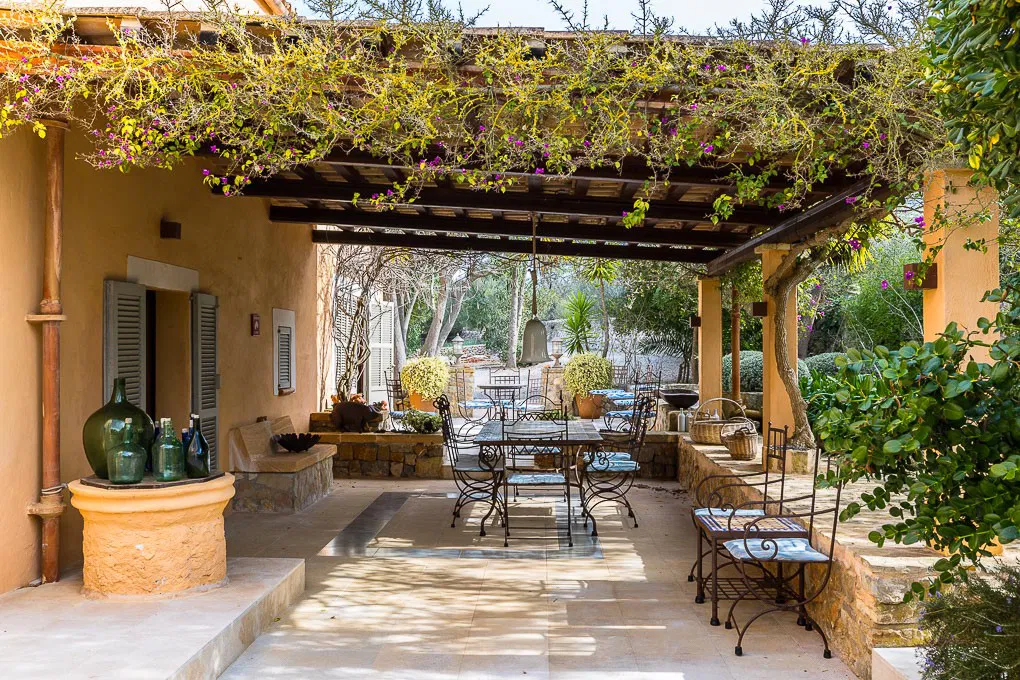 Beautiful finca with a wonderful garden-2