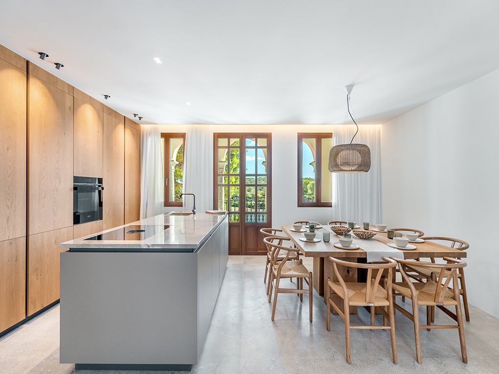 Beautiful historical house right by the port of Porto Colom-5