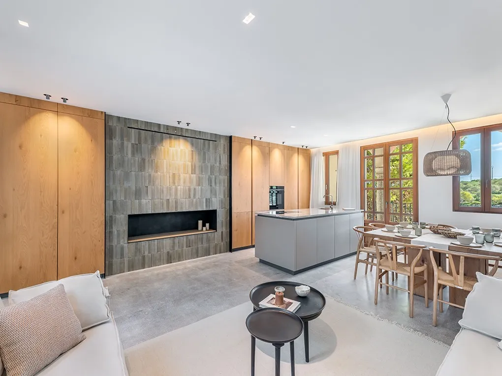 Beautiful historical house right by the port of Porto Colom-4