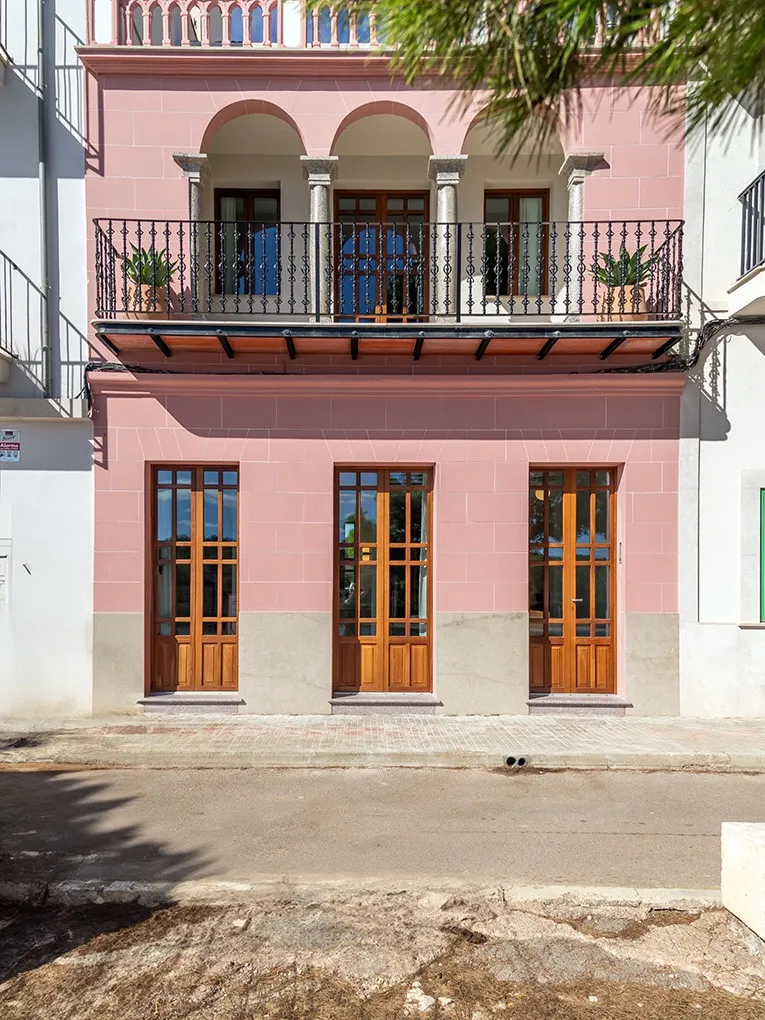 Smukt historisk hus lige ved havnen i Porto Colom-13
