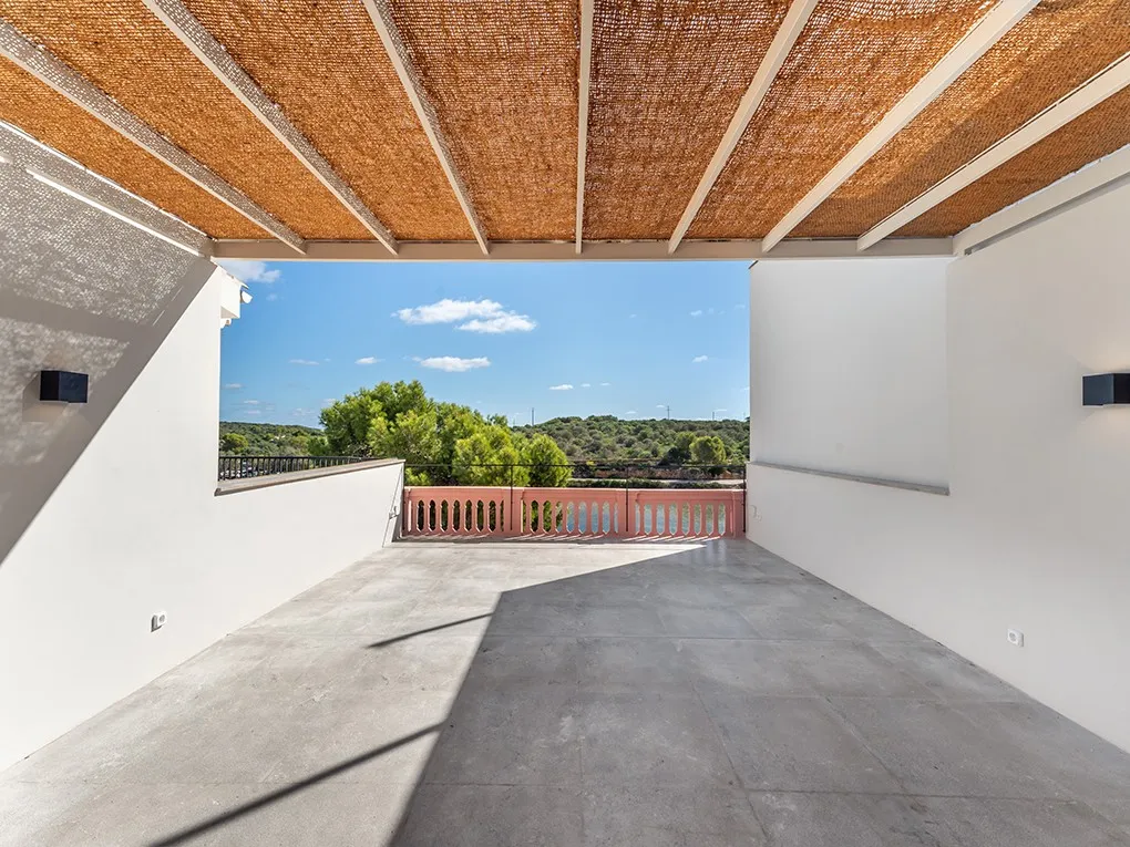 Beautiful historical house right by the port of Porto Colom-11