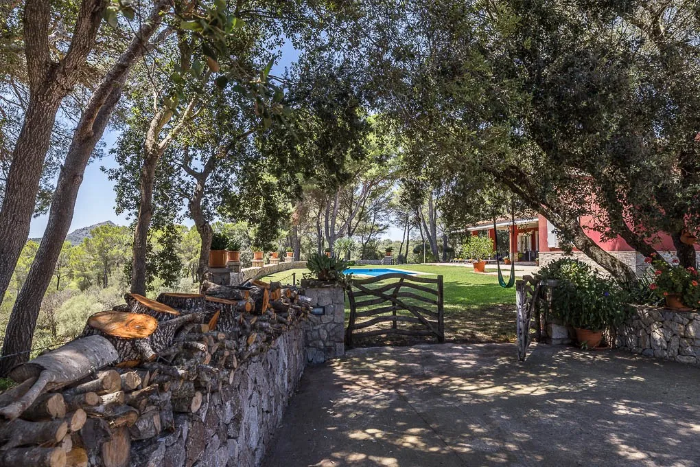 Casa de campo con establos y vistas al mar-13