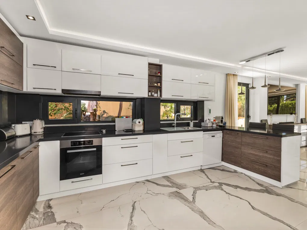 Beautiful villa close to restaurants and schools in Portals Nous-5