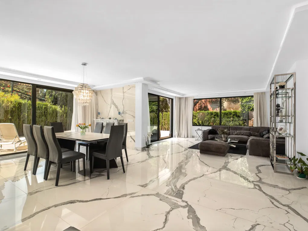 Beautiful villa close to restaurants and schools in Portals Nous-4