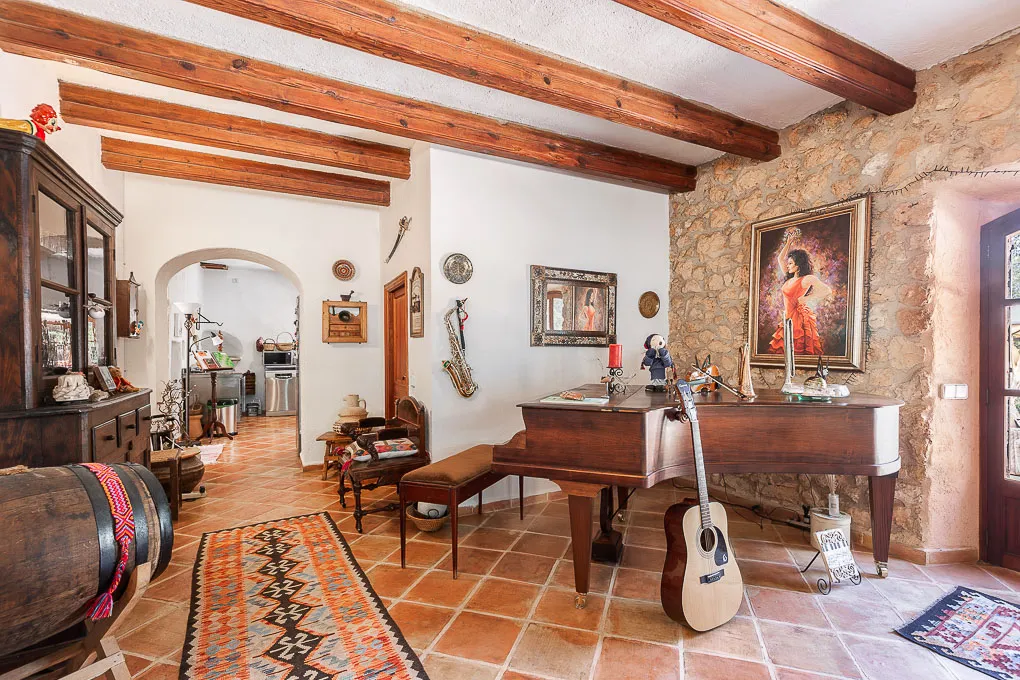 Stunning property with lots of charme in Algaida-6