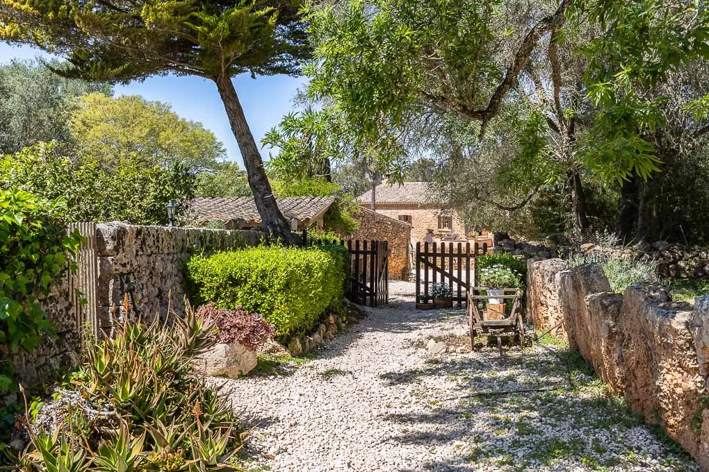 Stunning property with lots of charme in Algaida-23