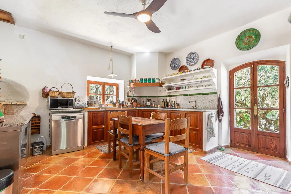 Stunning property with lots of charme in Algaida-7