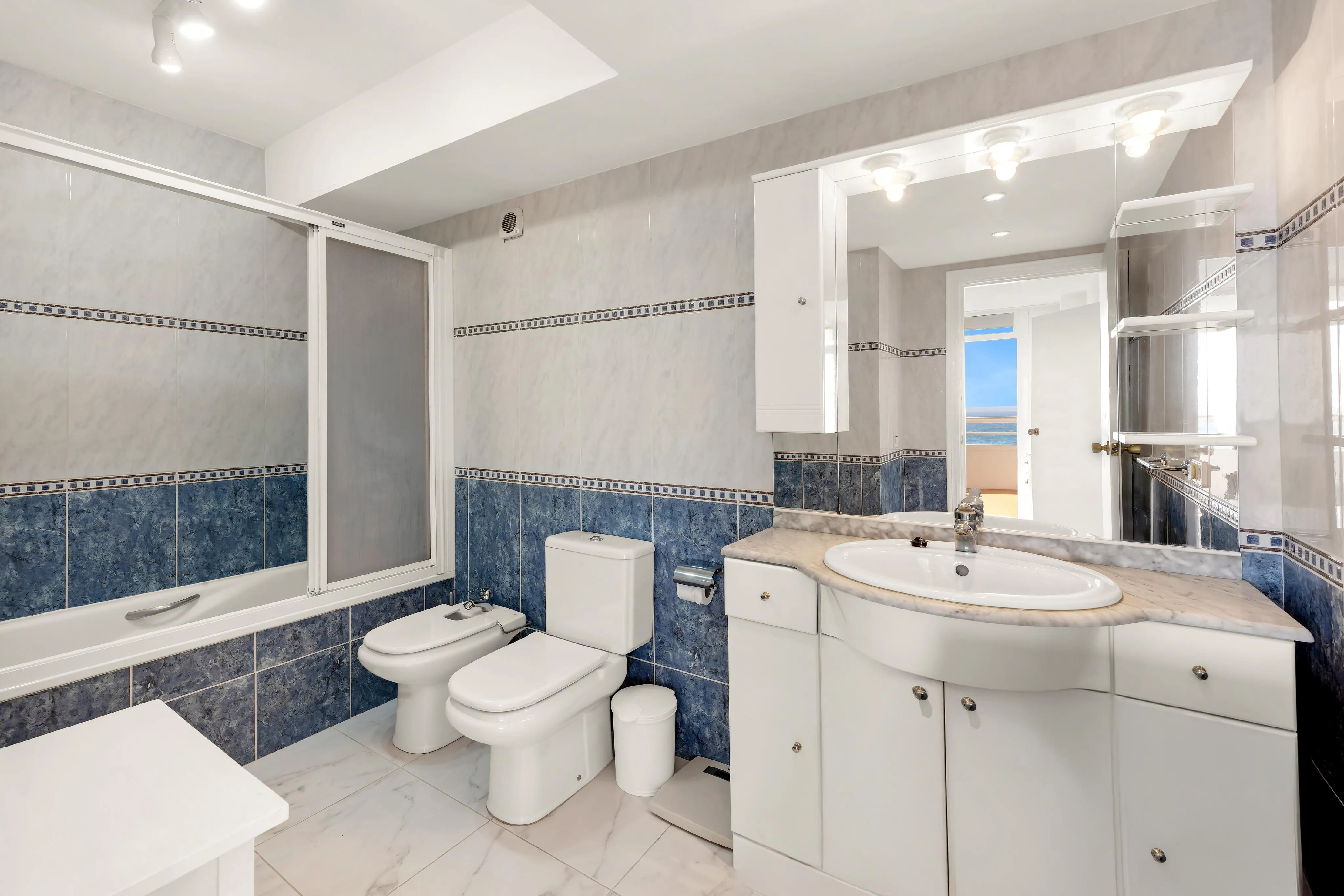 Seaview Apartment in Illetas-9