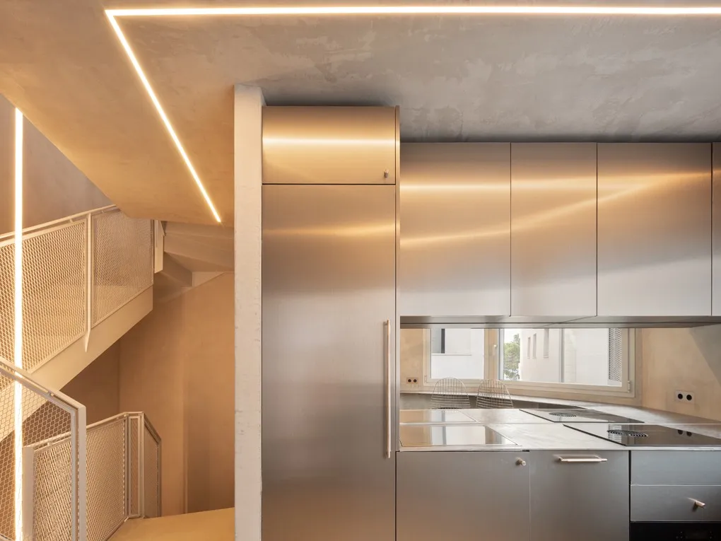 Unik designerbygning ved siden af marinaen-5