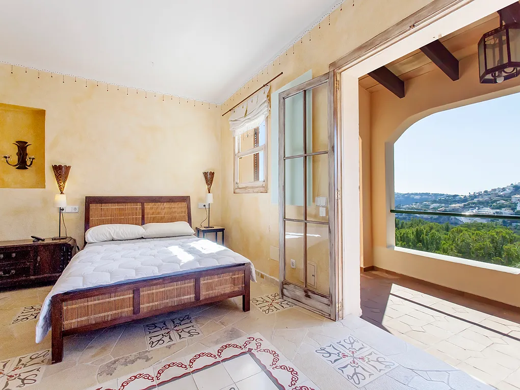 Villa mediterranea vista mare con appartamenti per gli ospiti-8