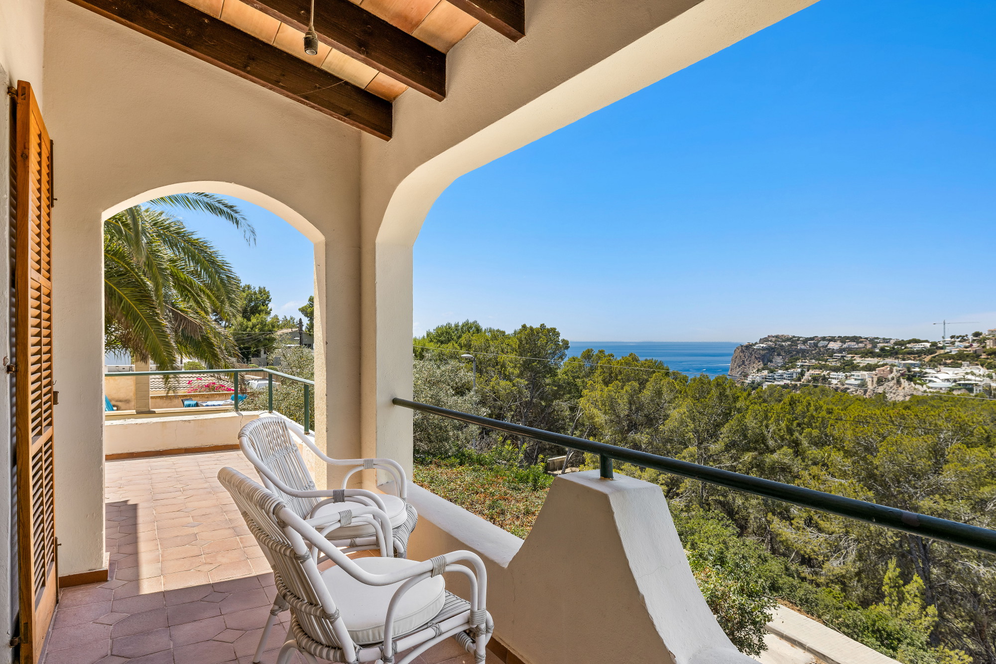 Mediterranean villa with guest apartments
