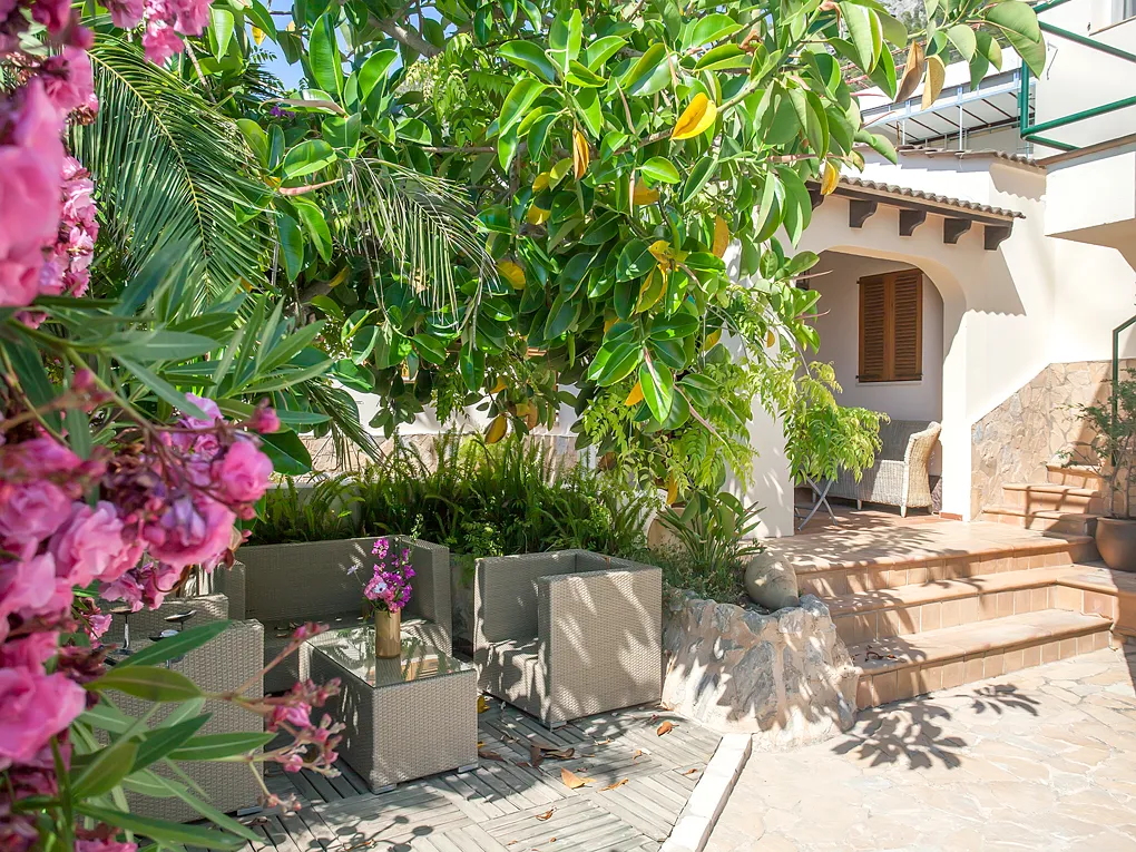 Villa mediterranea vista mare con appartamenti per gli ospiti-7