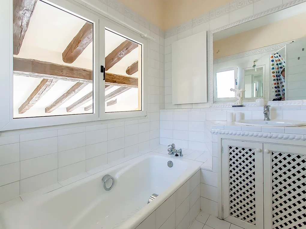 Villa mediterranea vista mare con appartamenti per gli ospiti-11