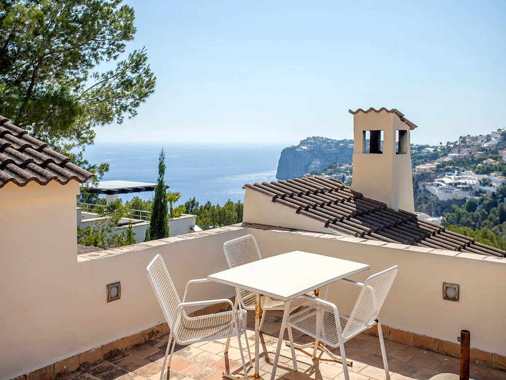 Villa mediterranea vista mare con appartamenti per gli ospiti-6