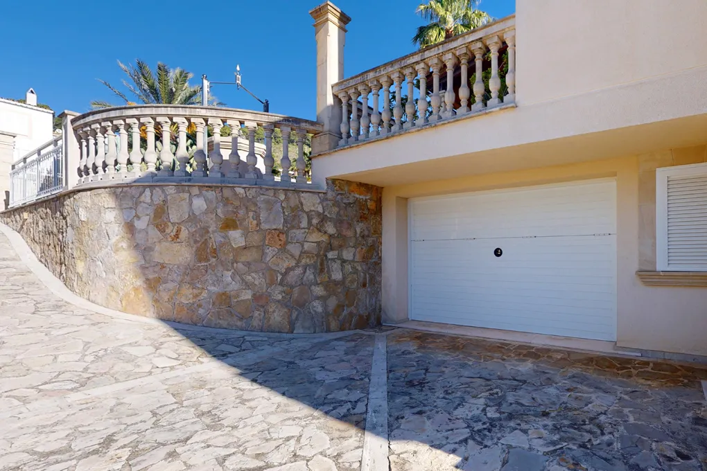 Högkvalitativ villa med havsutsikt och uthyrningslicens, Alcanada-15